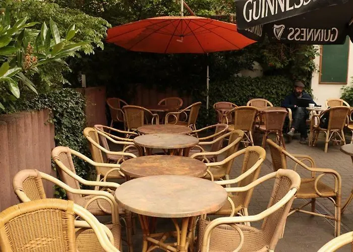 ダブル B ホステル